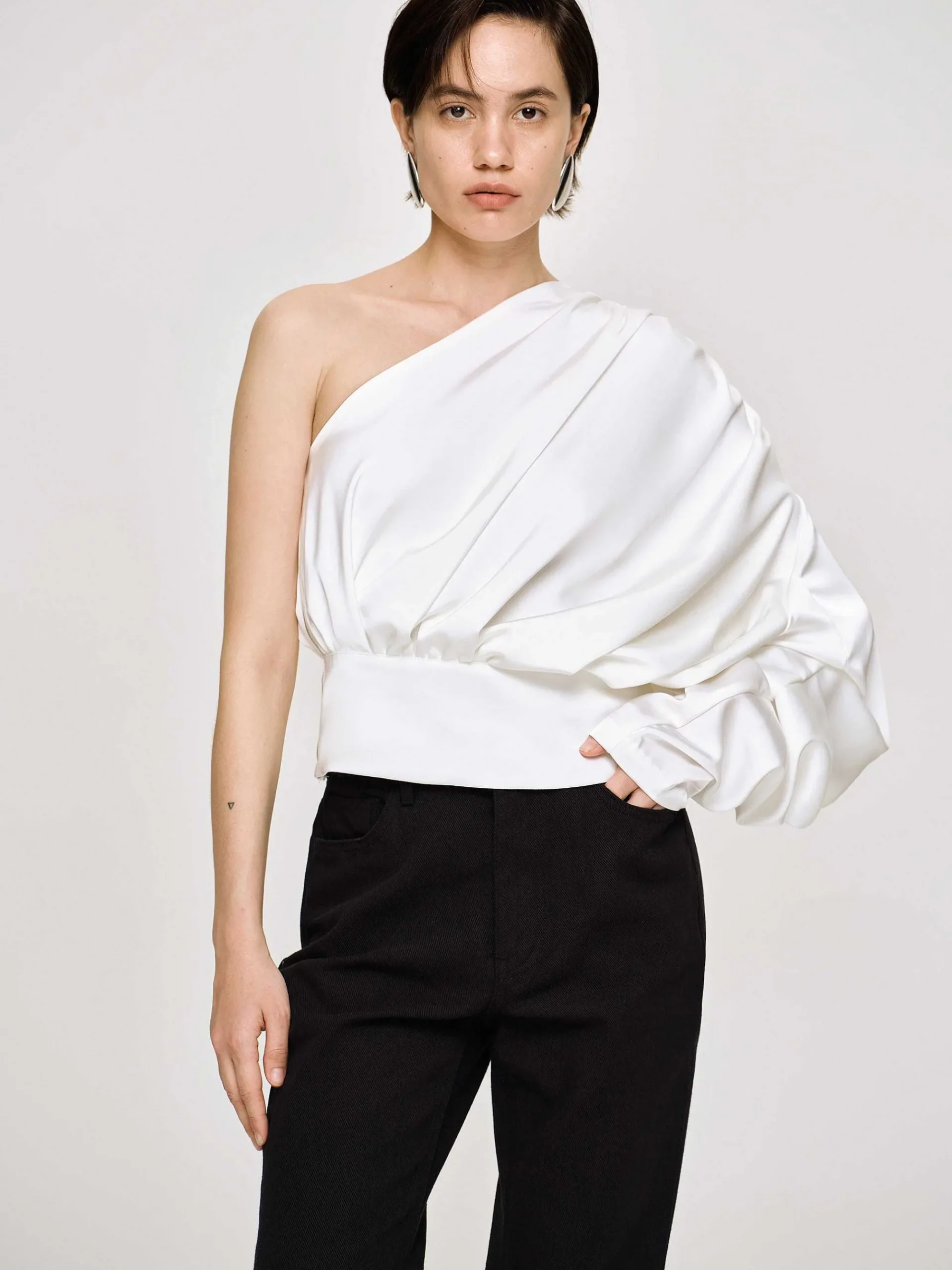Source Unknown Vêtements-Chemisier A Une Epaule, Blanc