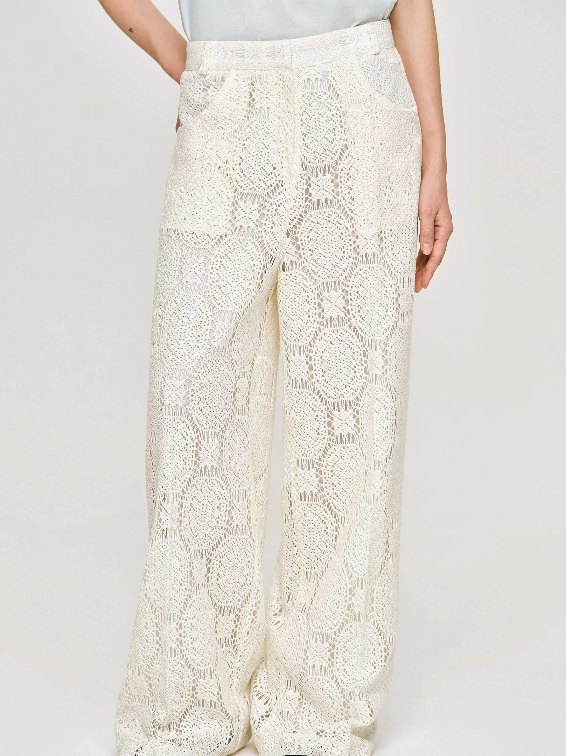Source Unknown Bas-Pantalon Large Au Crochet Sevilla, Ecru