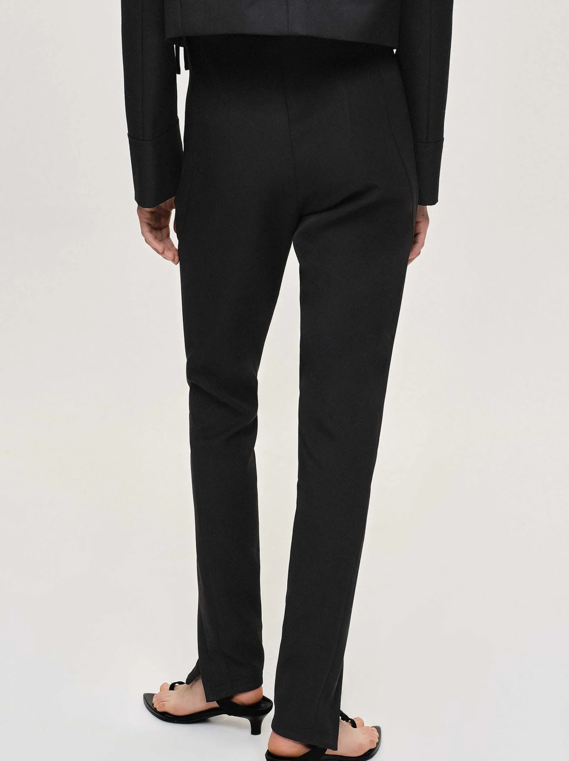 Source Unknown Vêtements-Pantalon Slim Coupe En Biais Tyia, Noir
