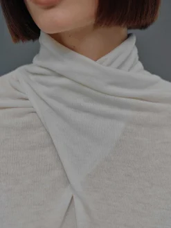 Source Unknown Hauts-T-Shirt En Laine A Col Croise Daye, Blanc